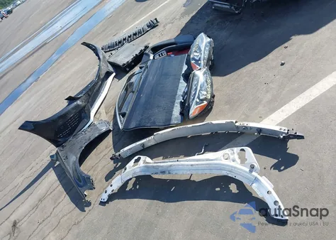 2015 Mercedes-Benz C 300 Sport z USA, uszkodzony, nr VIN 55SWF4JB8FU065428